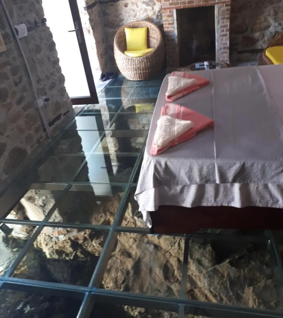 Lejlighed Nuci'S Home Glass Floor Tushemisht Albanien